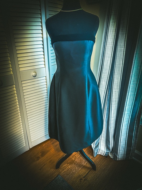 Oscar de la Renta Dresses & Skirts - Vintage Oscar De La Renta strapless wool & silk cocktail dress. Pink Label sz 10